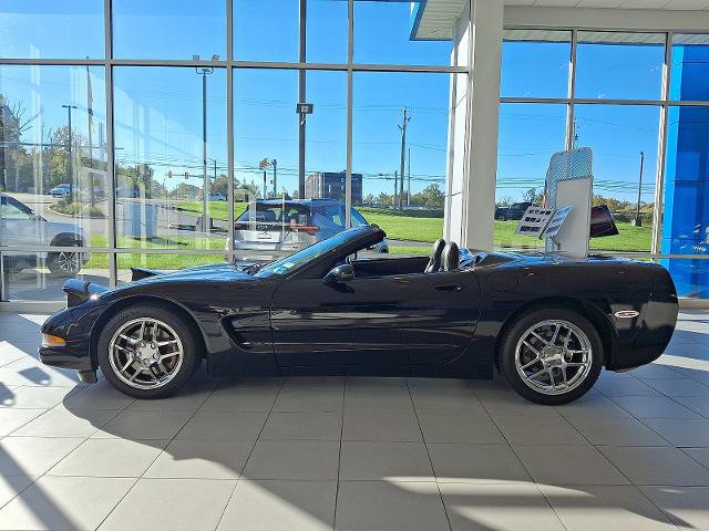 Used 2001 Chevrolet Corvette Convertible w/ Preferred Equipment Group2 RWD image 4