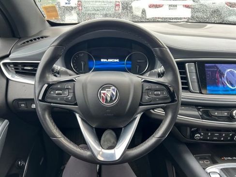 Used 2023 Buick Enclave Premium image 13