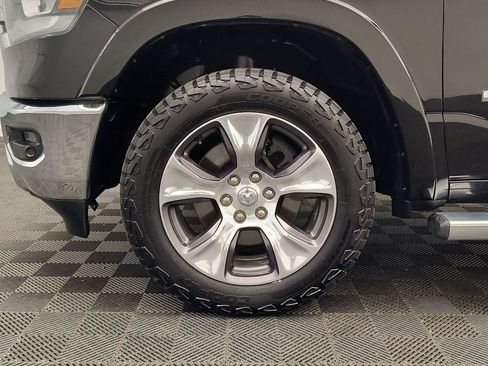 Used 2019 RAM 1500 Laramie AWD/4WD image 11