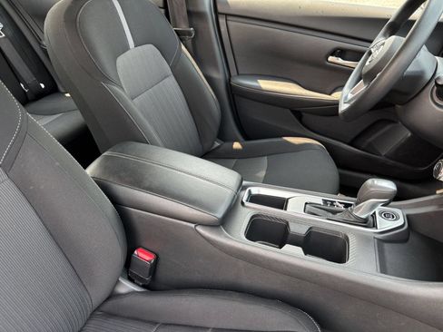 Used 2025 Nissan Sentra SV FWD image 39