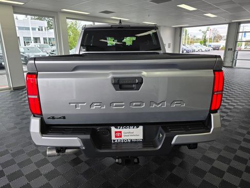 Certified 2024 Toyota Tacoma TRD Off-Road AWD/4WD image 4