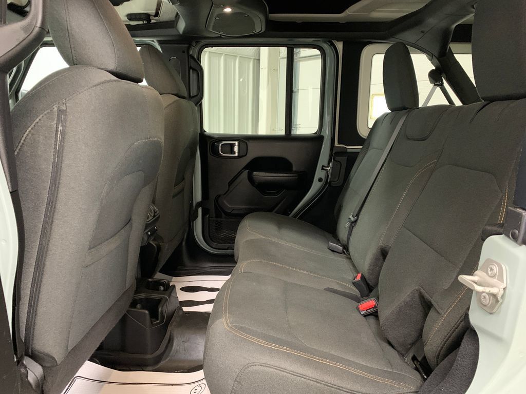 Used 2024 Jeep Wrangler Unlimited Sport AWD/4WD image 24