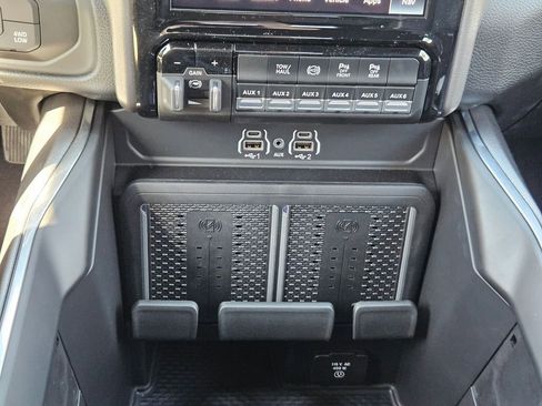 New 2026 RAM 2500 Laramie w/ Night Edition AWD/4WD image 27