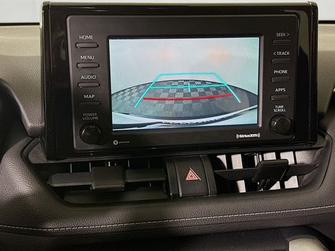 Used 2021 Toyota RAV4 XLE FWD image 25