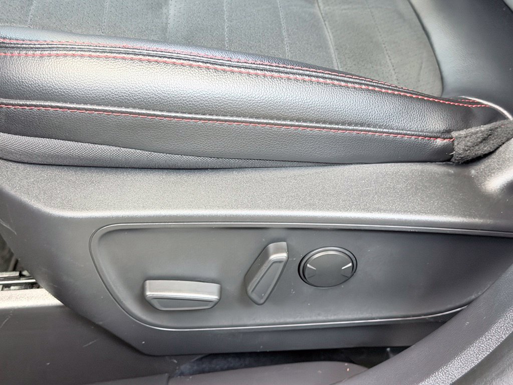 Used 2022 Ford Escape SEL w/ SEL Stealth AWD Package image 12