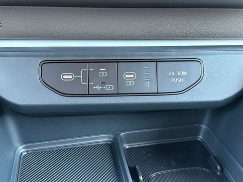 New 2026 Kia Carnival SX FWD image 18