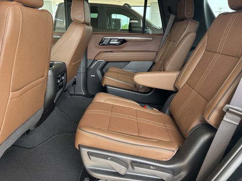 New 2026 Chevrolet Tahoe High Country AWD/4WD image 18