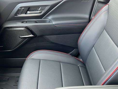 New 2024 Chevrolet Silverado EV RST image 21