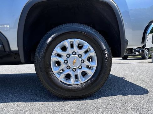 Used 2025 Chevrolet Silverado 2500 LT w/ Safety Package AWD/4WD image 48