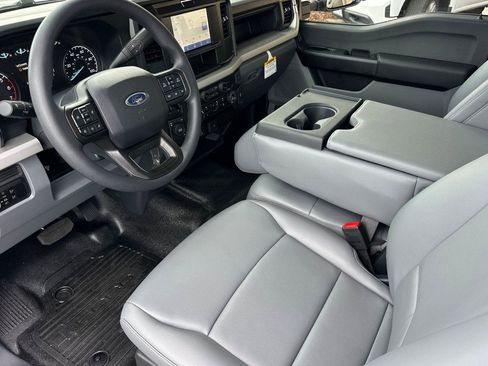 New 2026 Ford F250 XL w/ XL Chrome Package image 7