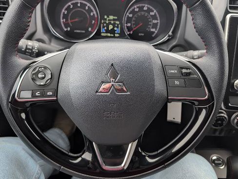 Used 2025 Mitsubishi Outlander Sport ES image 11