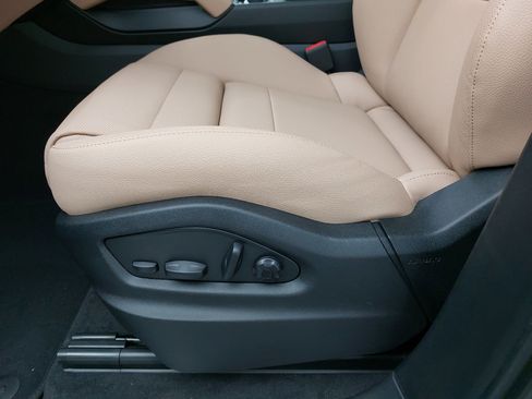 New 2026 Porsche Cayenne image 31