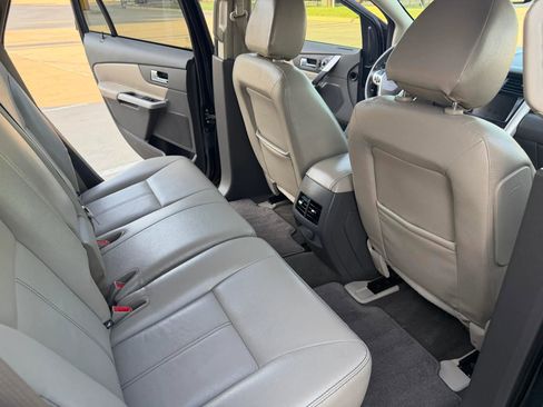 Used 2014 Ford Edge Limited w/ Driver Entry Package FWD image 26