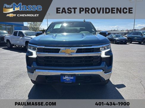 Used 2024 Chevrolet Silverado 1500 LT AWD/4WD image 2