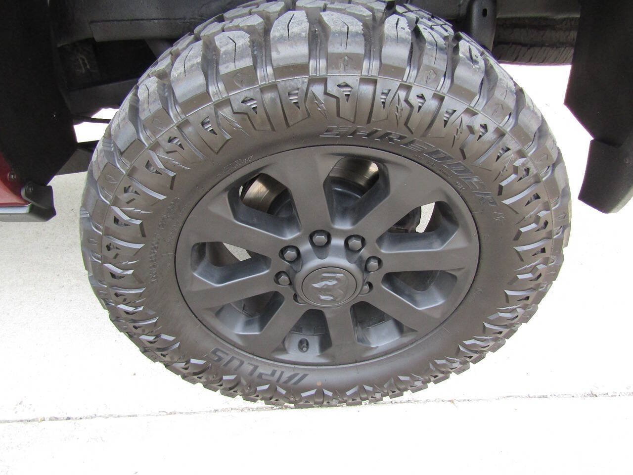 Used 2021 RAM 2500 Big Horn w/ Night Edition AWD/4WD image 10