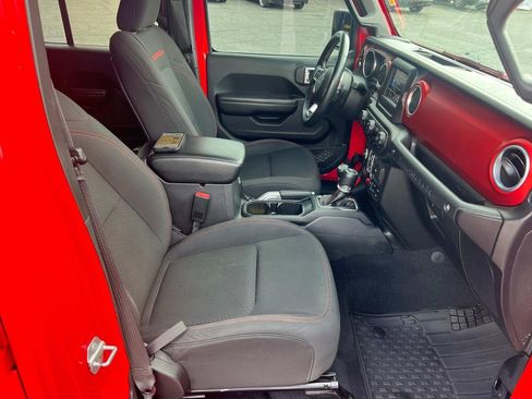 Used 2018 Jeep Wrangler Unlimited Rubicon image 13