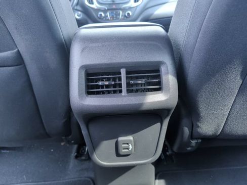 Used 2019 Chevrolet Equinox LT FWD image 24