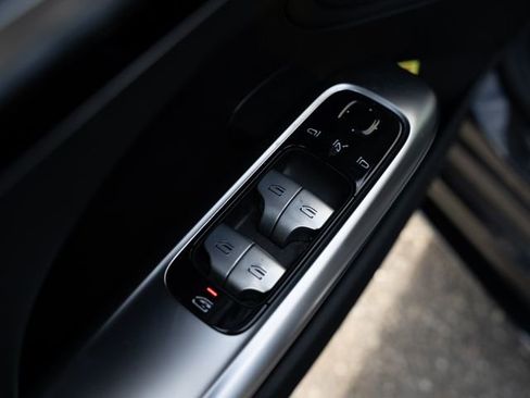 Used 2023 Mercedes-Benz C 300 4MATIC Sedan image 16