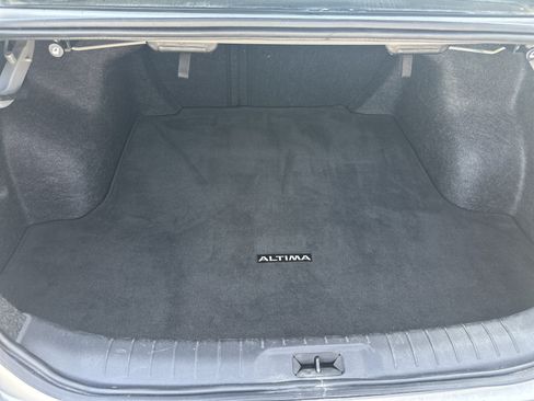 Used 2024 Nissan Altima 2.5 SV w/ SV Premium Package FWD image 30