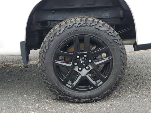 Certified 2021 Chevrolet Silverado 1500 LT Trail Boss w/ Convenience Package II image 32