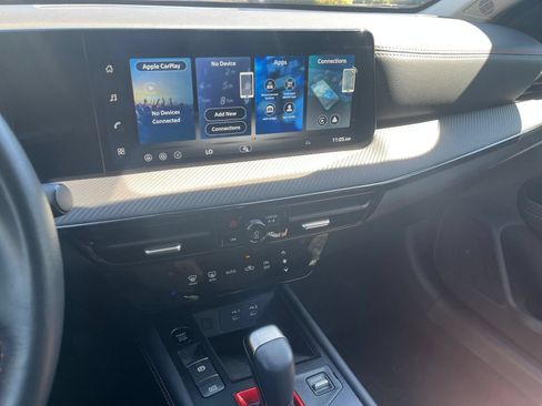 Used 2026 Nissan Kicks SR FWD image 17