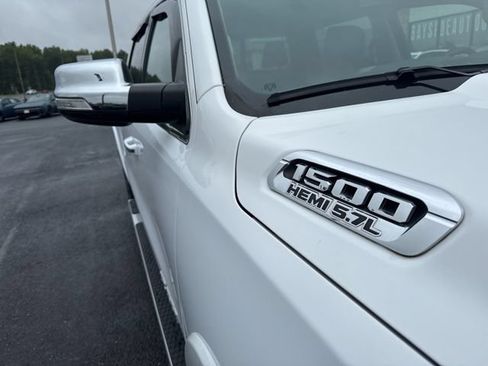 Used 2020 RAM 1500 Laramie AWD/4WD image 12
