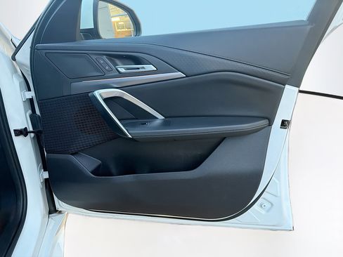 Used 2025 BMW X2 xDrive28i AWD/4WD image 34