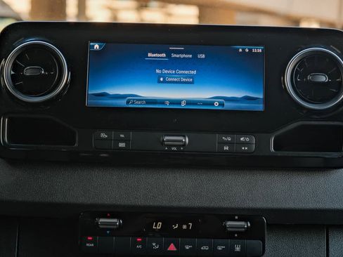 Used 2025 Mercedes-Benz Sprinter 2500 image 15