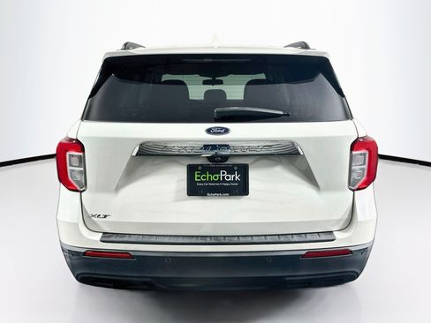 Used 2021 Ford Explorer XLT RWD image 7