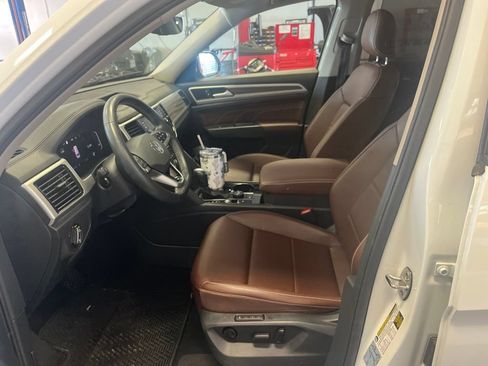Used 2021 Volkswagen Atlas SEL AWD/4WD image 5