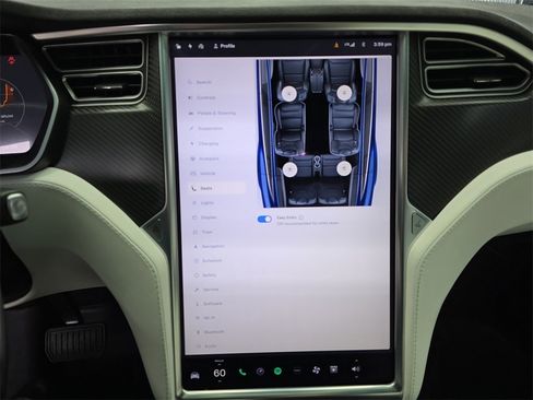 Used 2017 Tesla Model X 90D image 32