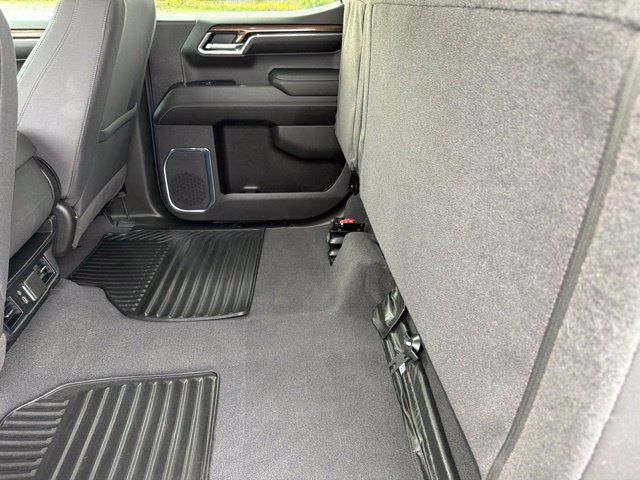 Certified 2024 Chevrolet Silverado 1500 LT AWD/4WD image 35