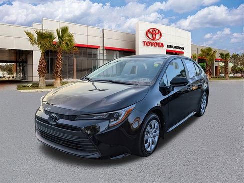 Certified 2026 Toyota Corolla LE image 9