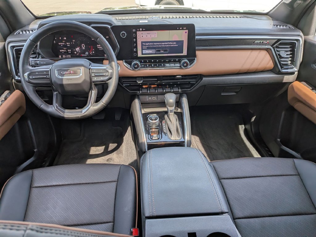 Used 2025 GMC Canyon AT4 w/ Technology Plus Package AWD/4WD image 20