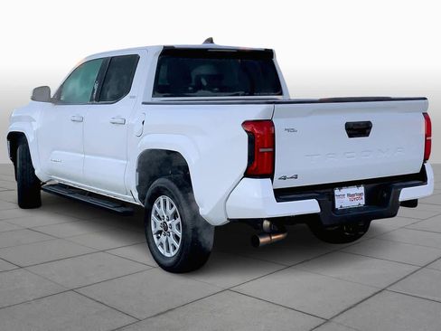 Used 2024 Toyota Tacoma SR5 AWD/4WD image 24