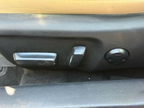 Used 2013 Toyota Avalon XLE Premium FWD image 30