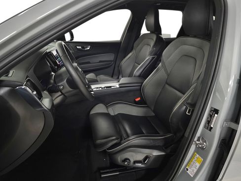 Used 2024 Volvo XC60 T8 Ultimate w/ Protection Package Premier AWD/4WD image 19