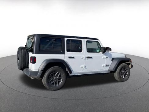 Used 2025 Jeep Wrangler Sport S image 14