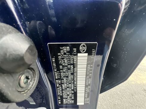 Used 2022 Toyota Camry XLE image 32