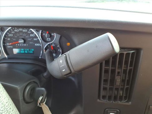 Used 2024 GMC Savana 2500 w/ Driver Convenience Package image 24