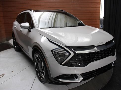 Used 2023 Kia Sportage SX image 17