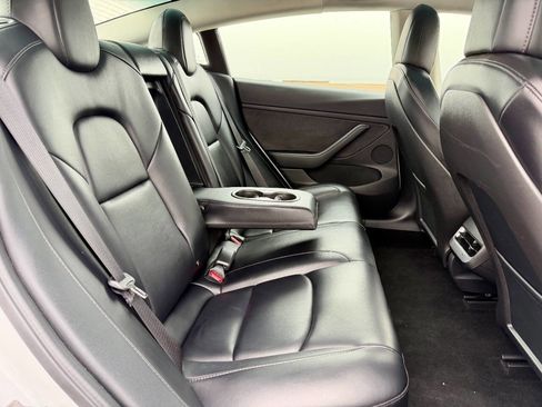 Used 2022 Tesla Model 3 Long Range image 17
