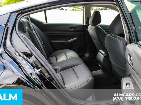 Used 2025 Nissan Altima 2.5 SV FWD image 19