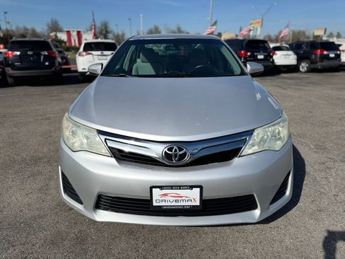 Used 2012 Toyota Camry LE image 9