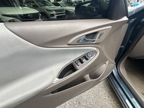 Used 2020 Chevrolet Malibu LT FWD image 13