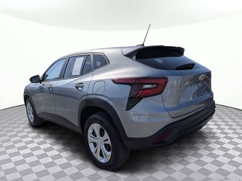 Used 2024 Chevrolet Trax LS FWD image 5