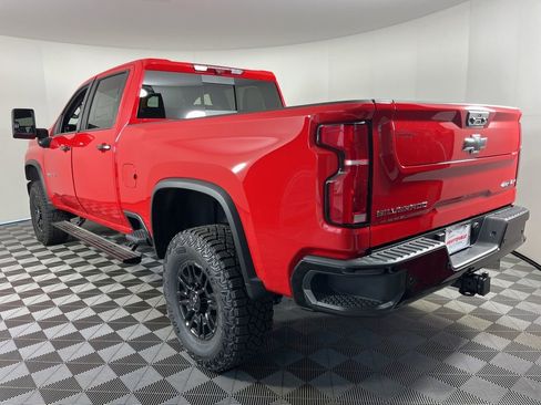 New 2026 Chevrolet Silverado 2500 ZR2 AWD/4WD image 3