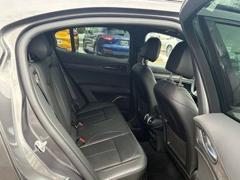 Used 2023 Alfa Romeo Stelvio Ti image 42