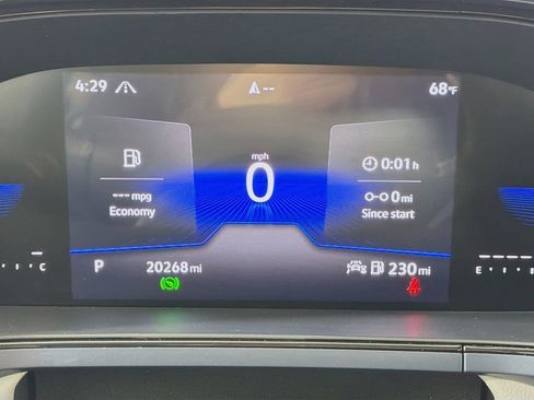 Used 2023 Volkswagen Taos SE w/ Panoramic Sunroof Package AWD/4WD image 12