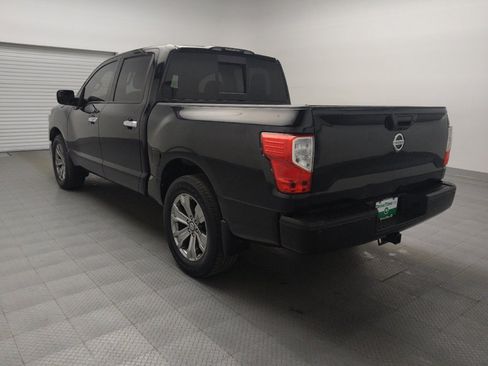 Used 2018 Nissan Titan SV w/ SV Convenience Package image 5
